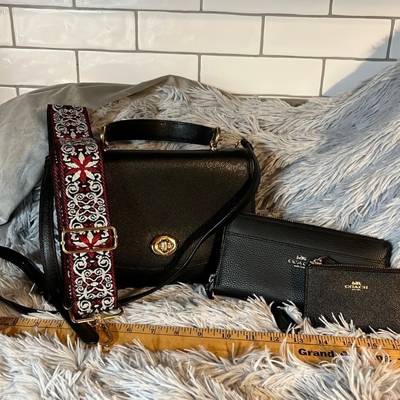 Coach Handbags - Bundle Coach Tilly bag, Coach I’d holder and wallet. All like new or new
